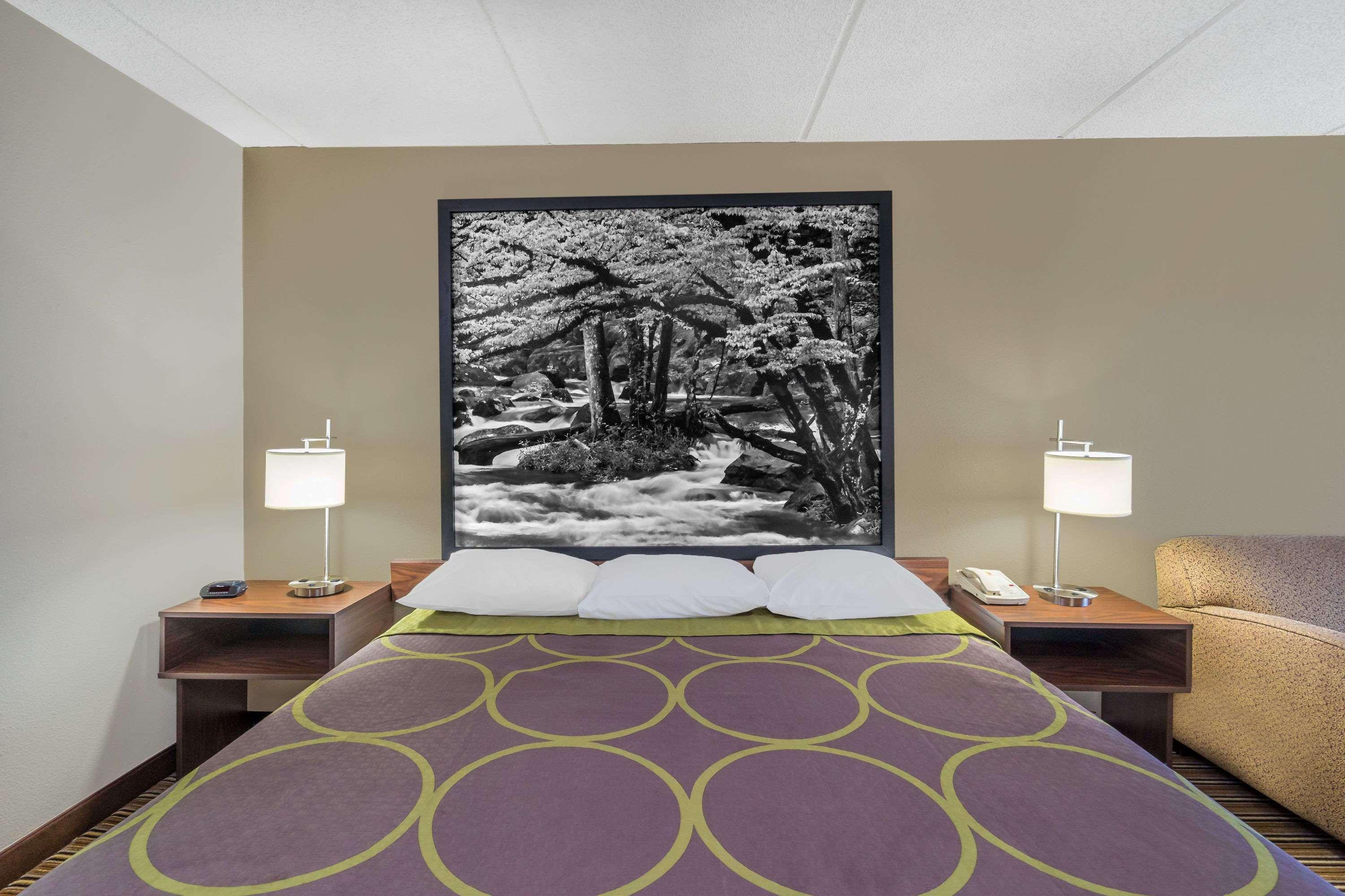 Super 8 By Wyndham Knoxville North/Powell Екстериор снимка