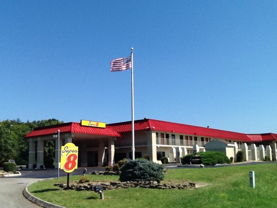 Super 8 By Wyndham Knoxville North/Powell Екстериор снимка